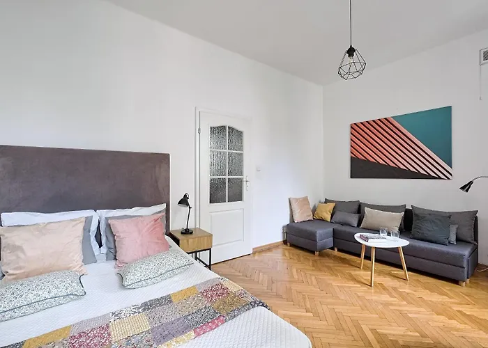 Urbannestgroup - Old Town - Stare - Celna 2 Warsaw